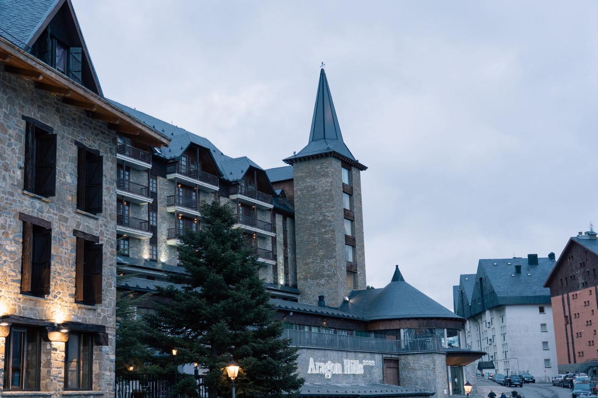 Snoe Aragon Hills Hotel Formigal Exterior photo